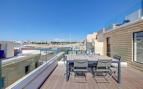 Traditional Maltese Townhouse Wt Terrace And Pool